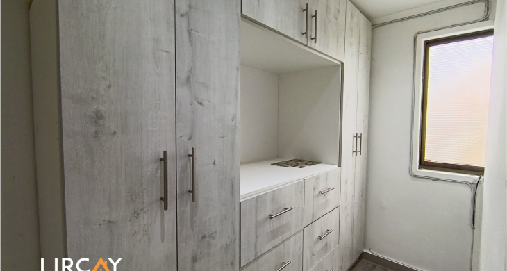 amplio closet