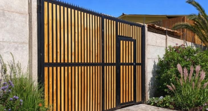 AMPLIA Y COMODA CASA CON DOS MINI DEPARTAMENTOS INDEPENDIENTES. PARA LA SEGURIDAD CUENTA CON ALARMA DE PANICO CON WIFI; TRES SENSORES SOLARES DE MOVIMIENTO, Y ALAMBRE DE PÚAS Y TERMINAL CON PUNTAS EN PERÍMETRO SUPERIOR DE LA CASA