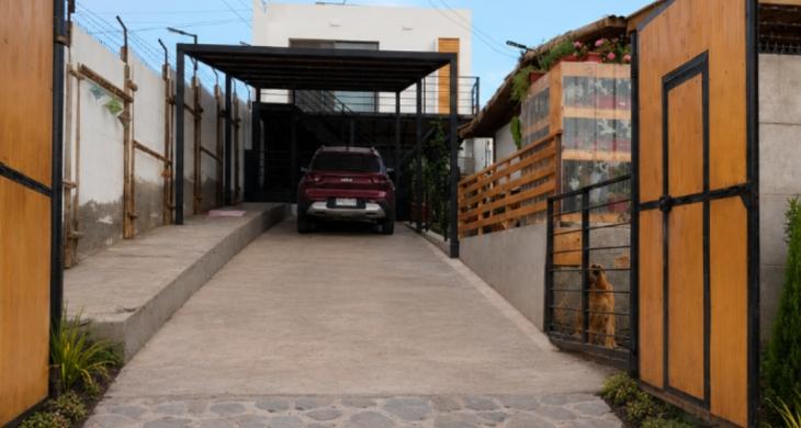 ESTACIONAMIENTO PARA TRES VEHICULOS GRANDES