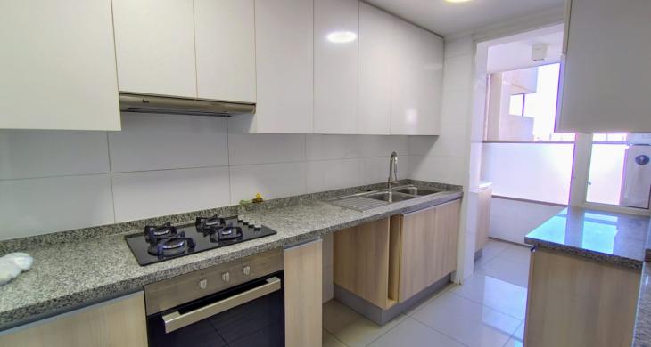 cocina amoblada y equipada