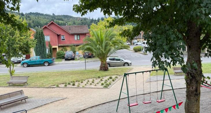 Área verde y juegos infantiles 