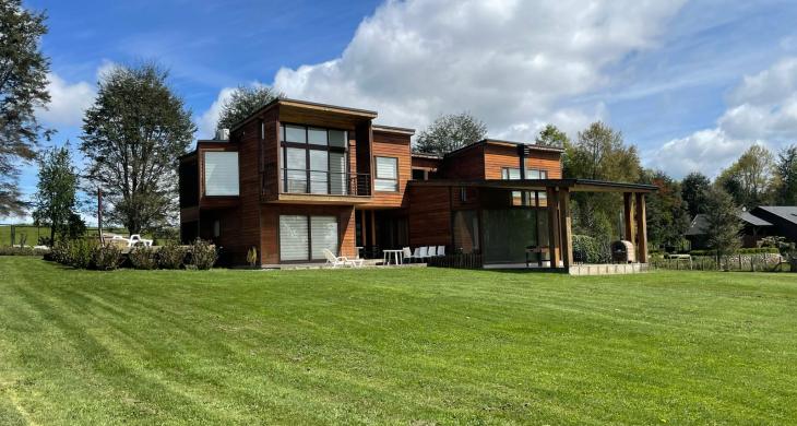 FALLADA CASA