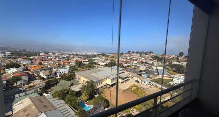 Vista a la costa desde la terraza, piso 13